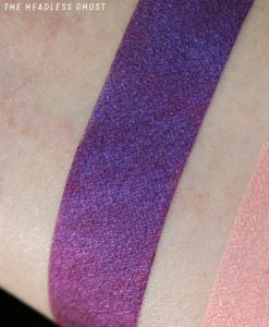 Femme Fatale loose eyeshadow in The Headless Ghost